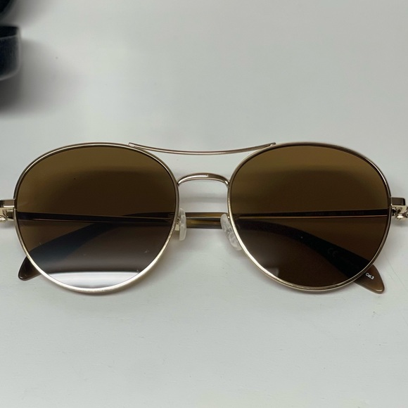 Authentic Alexander McQueen Sunglasses - Picture 4 of 16
